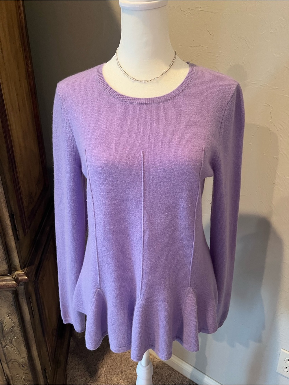 ANTONIO MELANI Lavender Long-Sleeve Peplum 100% Cashmere Sweater. Size S